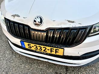 Skoda Karoq 1.5 TSI ACT 150pk 7-Traps aut + F1 Sportline Bus - navi - camera - keyless - virtual - stuurverw - sfeerverl - kuipstoelen picture 13
