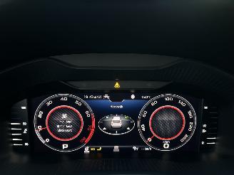 Skoda Karoq 1.5 TSI ACT 150pk 7-Traps aut + F1 Sportline Bus - navi - camera - keyless - virtual - stuurverw - sfeerverl - kuipstoelen picture 39