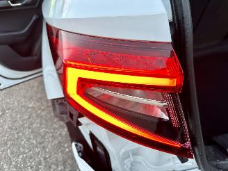 Skoda Karoq 1.5 TSI ACT 150pk 7-Traps aut + F1 Sportline Bus - navi - camera - keyless - virtual - stuurverw - sfeerverl - kuipstoelen picture 110