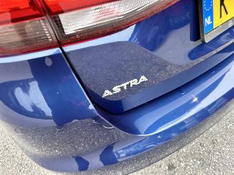 Opel Astra sports tourer 1.2T 131pk 6-bak - nap - navi - cam - bose - stoelverw v+a - stuurverw - keyless - front + line assist picture 112