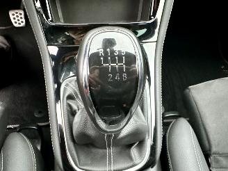 Opel Astra sports tourer 1.2T 131pk 6-bak - nap - navi - cam - bose - stoelverw v+a - stuurverw - keyless - front + line assist picture 39