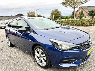 Opel Astra sports tourer 1.2T 131pk 6-bak - nap - navi - cam - bose - stoelverw v+a - stuurverw - keyless - front + line assist picture 4