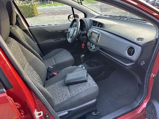 Toyota Yaris 1.3 VVT-i 99pk automaat + f1 Aspiration 5drs - nap - camera - airco - cruise - trekh - 4x goede banden picture 42