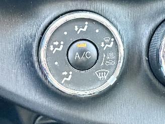 Toyota Yaris 1.3 VVT-i 99pk automaat + f1 Aspiration 5drs - nap - camera - airco - cruise - trekh - 4x goede banden picture 21