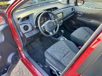 Toyota Yaris 1.3 VVT-i 99pk automaat + f1 Aspiration 5drs - nap - camera - airco - cruise - trekh - 4x goede banden picture 14