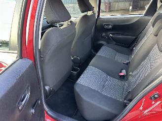 Toyota Yaris 1.3 VVT-i 99pk automaat + f1 Aspiration 5drs - nap - camera - airco - cruise - trekh - 4x goede banden picture 39