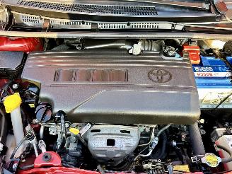 Toyota Yaris 1.3 VVT-i 99pk automaat + f1 Aspiration 5drs - nap - camera - airco - cruise - trekh - 4x goede banden picture 56