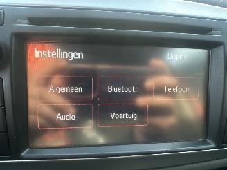 Toyota Yaris 1.3 VVT-i 99pk automaat + f1 Aspiration 5drs - nap - camera - airco - cruise - trekh - 4x goede banden picture 22