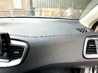 Kia Ceed Sportswagon 1.0 T-GDi 99pk 6-bak - camera - stoel + stuurverw - front + line assist - clima + cruise - apple carplay picture 47