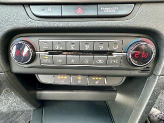 Kia Ceed Sportswagon 1.0 T-GDi 99pk 6-bak - camera - stoel + stuurverw - front + line assist - clima + cruise - apple carplay picture 15