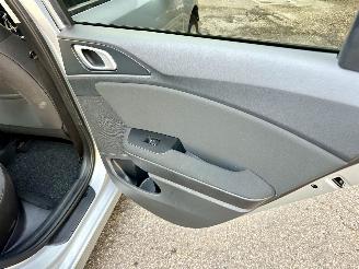 Kia Ceed Sportswagon 1.0 T-GDi 99pk 6-bak - camera - stoel + stuurverw - front + line assist - clima + cruise - apple carplay picture 43