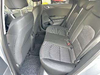 Kia Ceed Sportswagon 1.0 T-GDi 99pk 6-bak - camera - stoel + stuurverw - front + line assist - clima + cruise - apple carplay picture 24