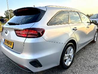 Kia Ceed Sportswagon 1.0 T-GDi 99pk 6-bak - camera - stoel + stuurverw - front + line assist - clima + cruise - apple carplay picture 5