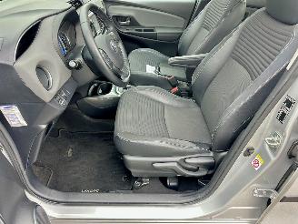 Toyota Yaris 1.5 Hybrid 89pk automaat 5drs - nap - camera - clima - cruise - keyless entry + start - 2e eig - licht + regens picture 54