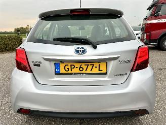 Toyota Yaris 1.5 Hybrid 89pk automaat 5drs - nap - camera - clima - cruise - keyless entry + start - 2e eig - licht + regens picture 6