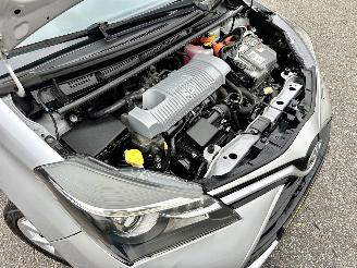 Toyota Yaris 1.5 Hybrid 89pk automaat 5drs - nap - camera - clima - cruise - keyless entry + start - 2e eig - licht + regens picture 11