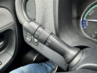 Toyota Yaris 1.5 Hybrid 89pk automaat 5drs - nap - camera - clima - cruise - keyless entry + start - 2e eig - licht + regens picture 26