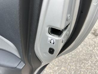 Toyota Yaris 1.5 Hybrid 89pk automaat 5drs - nap - camera - clima - cruise - keyless entry + start - 2e eig - licht + regens picture 40