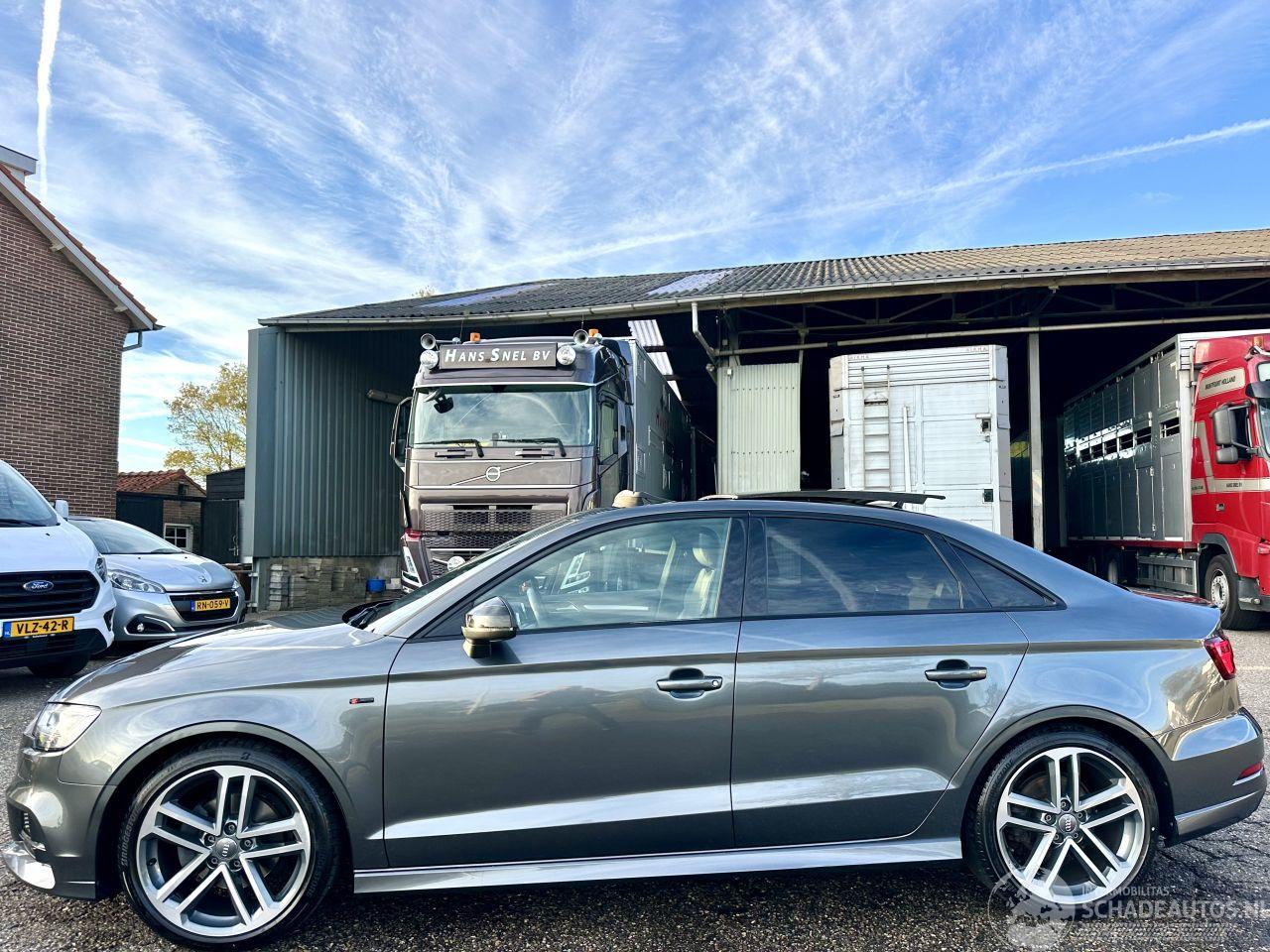 Audi A3 35 TFSI 1.5T 150pk 7-traps aut S-Line Edition - pano - virtual - keyless - camera - front + line + side assist