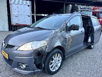 Mazda 5 1.8i 116pk Katano 7-Pers - nap - stoelverw - navi - touchscreen - clima - trekh - regensensor picture 2