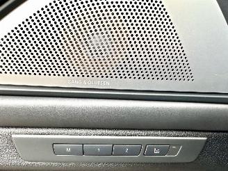 BMW 5-serie 550i 4.4 V8 TwinTurbo 408pk 8-traps aut M-Sport - nap - b&o - schuifdak - massage - softclose - tv schermen - 360cam picture 20