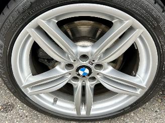 BMW 5-serie 550i 4.4 V8 TwinTurbo 408pk 8-traps aut M-Sport - nap - b&o - schuifdak - massage - softclose - tv schermen - 360cam picture 122