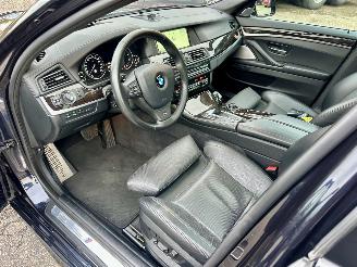 BMW 5-serie 550i 4.4 V8 TwinTurbo 408pk 8-traps aut M-Sport - nap - b&o - schuifdak - massage - softclose - tv schermen - 360cam picture 16