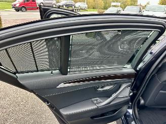 BMW 5-serie 550i 4.4 V8 TwinTurbo 408pk 8-traps aut M-Sport - nap - b&o - schuifdak - massage - softclose - tv schermen - 360cam picture 44