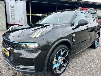 Lynk & Co 01 1.5 Plug-In Hybrid 7-Traps aut - nap - pano - navi - 360cam - stoelverw - 20inch - Infinity - pdc v+a picture 2