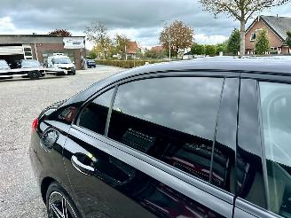 Mercedes C-klasse 200 Launch Ed.AMG 218pk 9-traps aut + f1 - nap - navi - cam - front + line + side + park assist picture 97