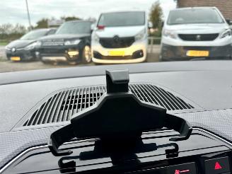 Volkswagen Up! 1.0 BMT 60pk Move up 5drs - 94dkm nap - clima - cruise - leer - stoelverw - city safety system picture 33