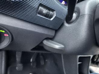 Volkswagen Up! 1.0 BMT 60pk Move up 5drs - 94dkm nap - clima - cruise - leer - stoelverw - city safety system picture 34