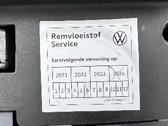 Volkswagen Up! 1.0 BMT 60pk Move up 5drs - 94dkm nap - clima - cruise - leer - stoelverw - city safety system picture 62