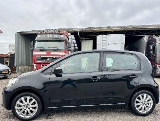 damaged passenger cars Volkswagen Up! 1.0 BMT 60pk Move up 5drs - 94dkm nap - clima - cruise - leer - stoelverw - city safety system 2017/2