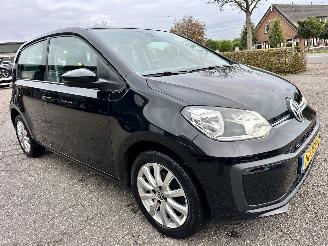 Volkswagen Up! 1.0 BMT 60pk Move up 5drs - 94dkm nap - clima - cruise - leer - stoelverw - city safety system picture 4