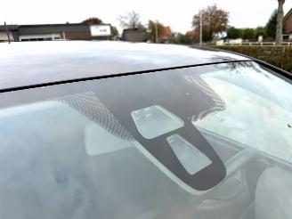 Volkswagen Up! 1.0 BMT 60pk Move up 5drs - 94dkm nap - clima - cruise - leer - stoelverw - city safety system picture 8
