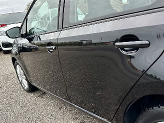 Volkswagen Up! 1.0 BMT 60pk Move up 5drs - 94dkm nap - clima - cruise - leer - stoelverw - city safety system picture 81