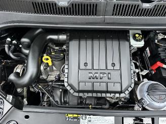 Volkswagen Up! 1.0 BMT 60pk Move up 5drs - 94dkm nap - clima - cruise - leer - stoelverw - city safety system picture 58