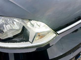 Volkswagen Up! 1.0 BMT 60pk Move up 5drs - 94dkm nap - clima - cruise - leer - stoelverw - city safety system picture 88