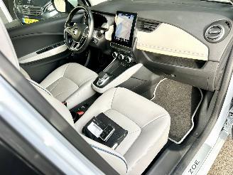 Renault Zoé R135 52kWh aut S.Limitee Riviera - 12dkm - leer - nav - cam - keyless - incl batterij - stuurverw - stoelverw picture 45