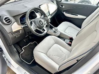 Renault Zoé R135 52kWh aut S.Limitee Riviera - 12dkm - leer - nav - cam - keyless - incl batterij - stuurverw - stoelverw picture 14