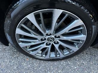 Lexus ES 300H Hybrid 243pk aut + f1 Luxury Line - schuifdak - nap - front + line + side assist - stoelverw + koeling picture 92
