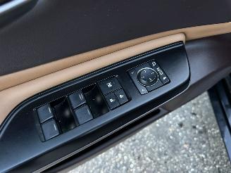 Lexus ES 300H Hybrid 243pk aut + f1 Luxury Line - schuifdak - nap - front + line + side assist - stoelverw + koeling picture 51