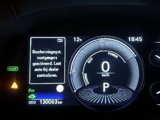 Lexus ES 300H Hybrid 243pk aut + f1 Luxury Line - schuifdak - nap - front + line + side assist - stoelverw + koeling picture 16