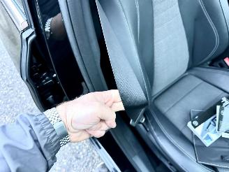 Mercedes E-klasse 220D 194pk 9-traps aut + f1 Excl Line - widescreen - front + line + side assist - cam - navi - sfeerverl picture 84