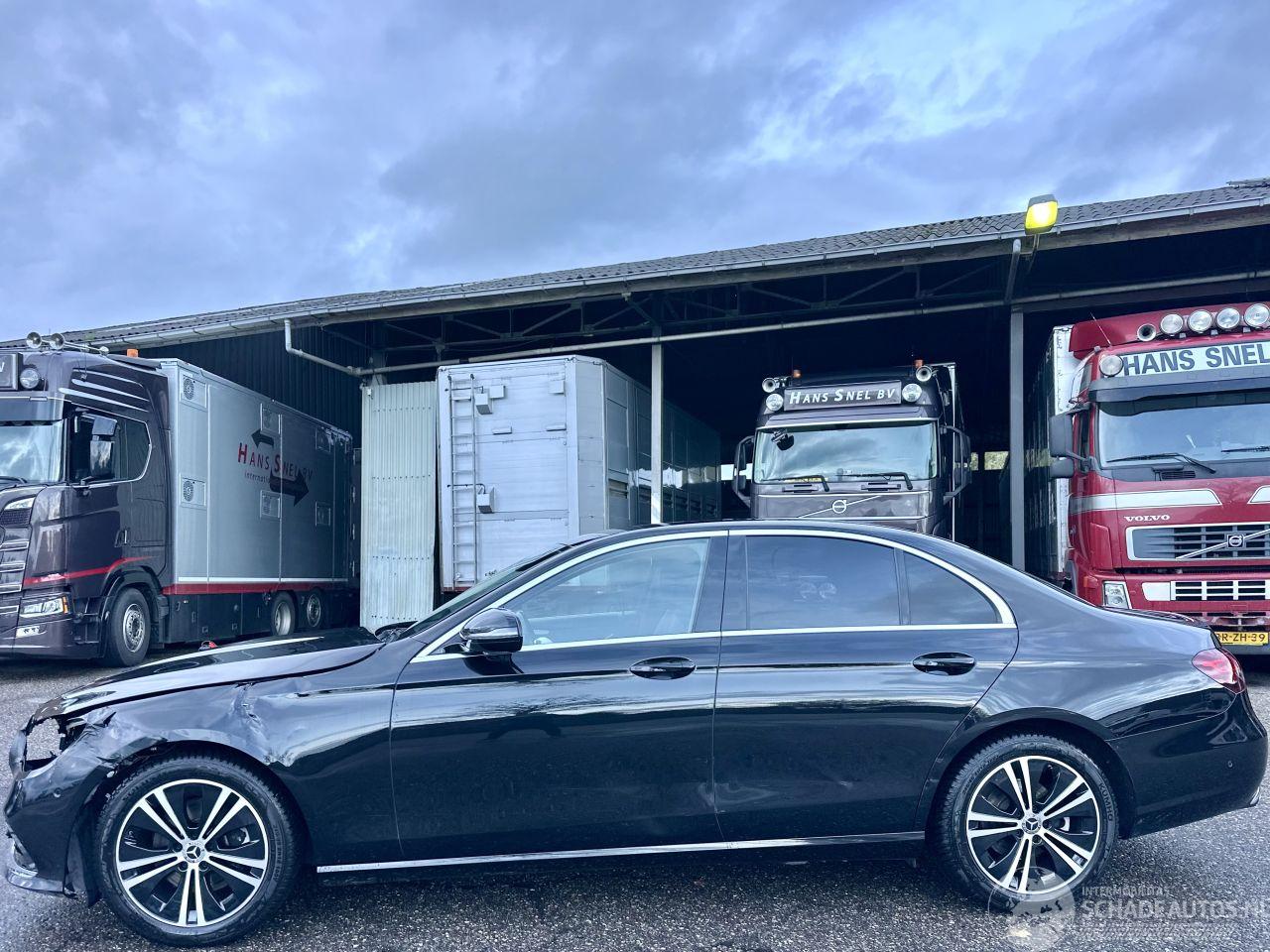 Mercedes E-klasse 220D 194pk 9-traps aut + f1 Excl Line - widescreen - front + line + side assist - cam - navi - sfeerverl
