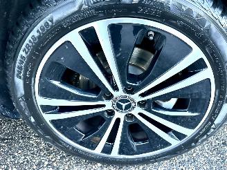 Mercedes E-klasse 220D 194pk 9-traps aut + f1 Excl Line - widescreen - front + line + side assist - cam - navi - sfeerverl picture 92