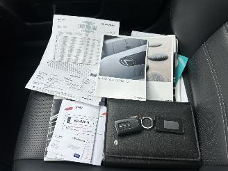 Lexus IS 300H 2.5 Hybrid 181pk aut + F1 Bus.Line Pro - navi - leer - stoelverw - cam - xenon - pdc v+a picture 27