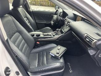 Lexus IS 300H 2.5 Hybrid 181pk aut + F1 Bus.Line Pro - navi - leer - stoelverw - cam - xenon - pdc v+a picture 51