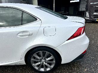 Lexus IS 300H 2.5 Hybrid 181pk aut + F1 Bus.Line Pro - navi - leer - stoelverw - cam - xenon - pdc v+a picture 9
